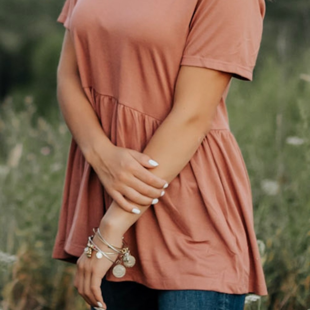 american eagle pink flowy shirt